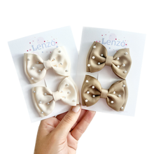 Load image into Gallery viewer, PEARL BOW SET HAIRCLIP