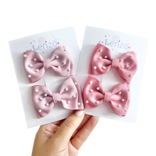 Load image into Gallery viewer, PEARL BOW SET HAIRCLIP