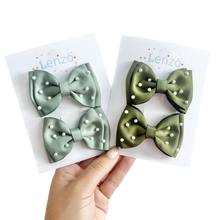 Load image into Gallery viewer, PEARL BOW SET HAIRCLIP