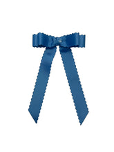 Load image into Gallery viewer, LONDON SCALLOPED HAIR CLIP
