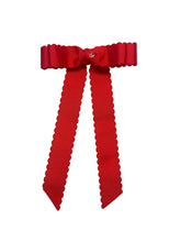 Load image into Gallery viewer, LONDON SCALLOPED HAIR CLIP
